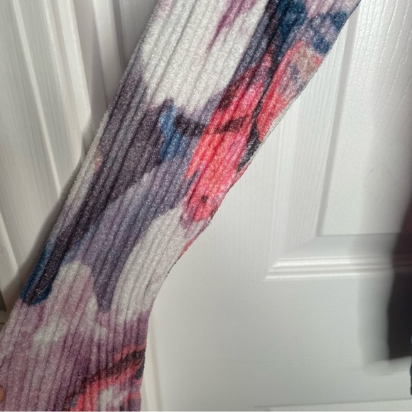 Pilcro Anthropologie Velvet Floral Turtleneck Sweater Top Flared Sleeve S - Picture 7 of 12